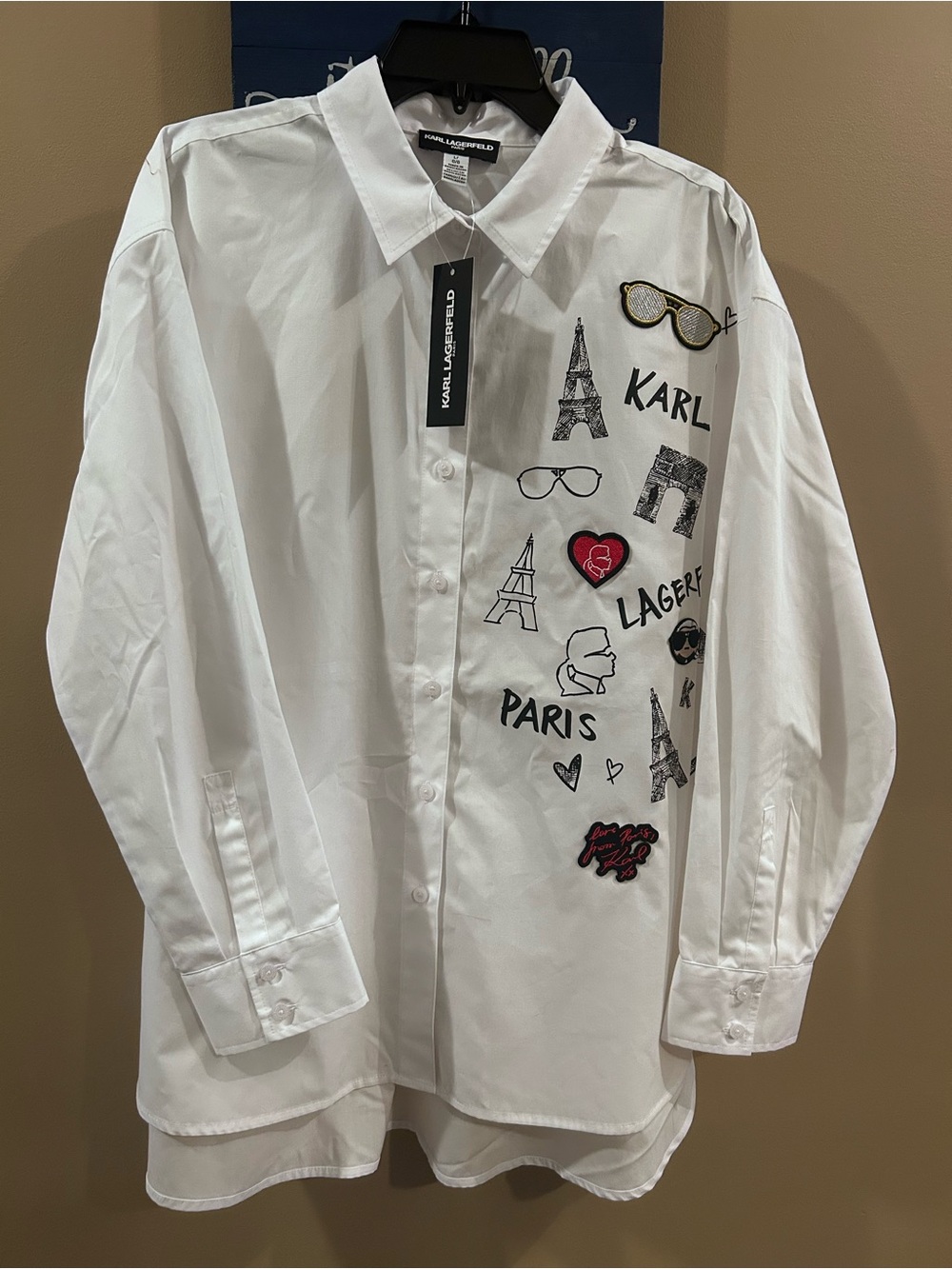 Karl Lagerfeld NWT Women’s Size Large Long Sleeved Button Shirt White Graphics